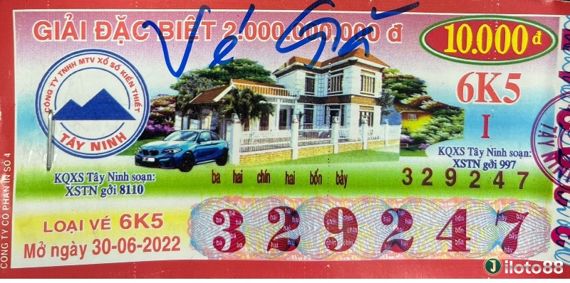 Các hoa văn và số series là yếu tố bảo mật giúp phân biệt vé số thật – giả.